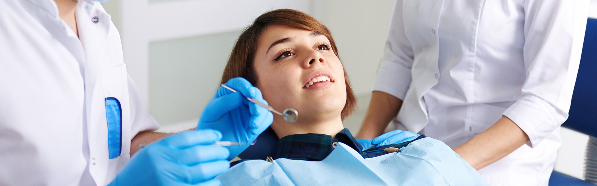 Why Is My Gum Swollen Around One Tooth With No Pain? Causes, Care, and When to Act