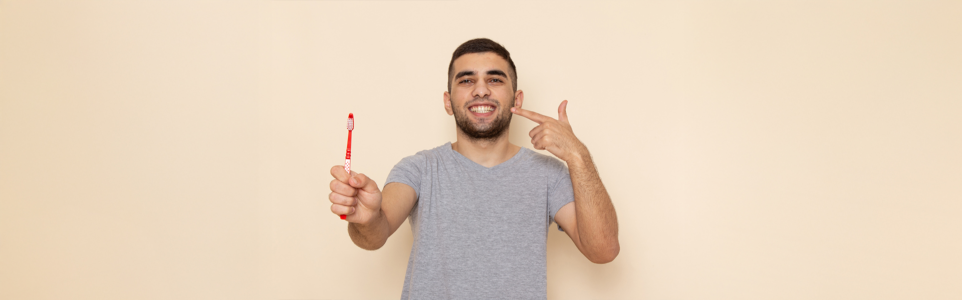 Brushing Before Whitening Strips: The Right Way to Prep Your Smile